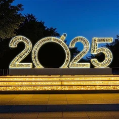 แสงกันน้ำเกรดเชิงพาณิชย์